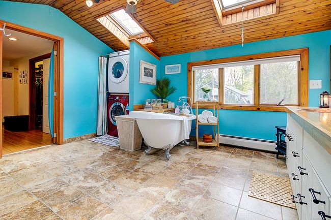 63 Parent Hill Rd, House other with 4 bedrooms, 3 bathrooms and 4 parking in Moosup CT | Image 23