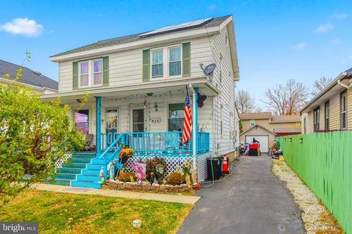 810 Pleasant Ave, UPPER CHICHESTER, PA, 19061-3717 | Card Image