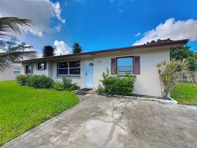 2131 Ne 1 St Way, House other with 3 bedrooms, 2 bathrooms and null parking in Boynton Beach FL | Image 1