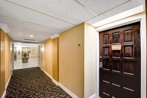 301-3800 N Hills Dr, Hollywood, FL, 33021-2544 | Card Image