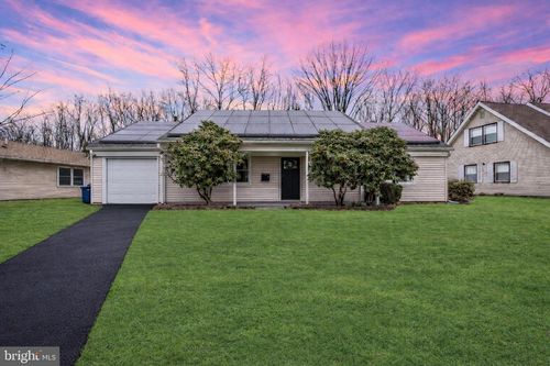 142 Eastbrook Ln, Willingboro, NJ, 08046-2225 | Card Image