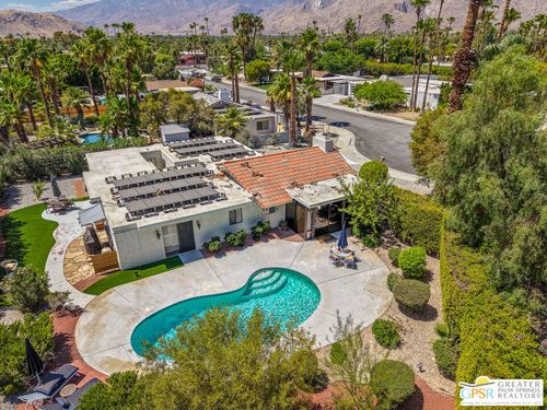 566 N Sunset Way, Palm Springs, CA, 92262-6220 | Card Image