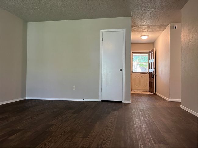 7318 Lunar Dr, House other with 3 bedrooms, 2 bathrooms and 2 parking in Austin TX | Image 5