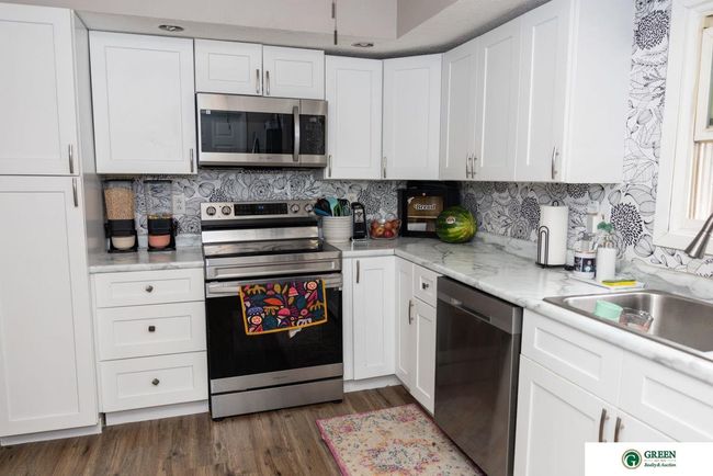 555 W 6 Th St, House other with 4 bedrooms, 2 bathrooms and 1 parking in York NE | Image 5