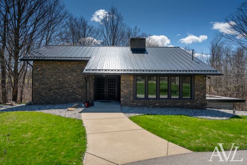 3086 Leonard St, Marne, MI, 49435-9658 | Card Image