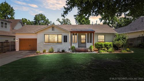 3323 Utica Ave, Tulsa, OK, 74105-2733 | Card Image