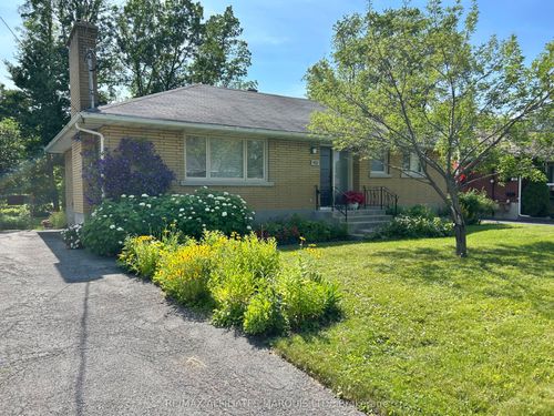 902 Pescod Ave, Cornwall, ON, K6J2J7 | Card Image
