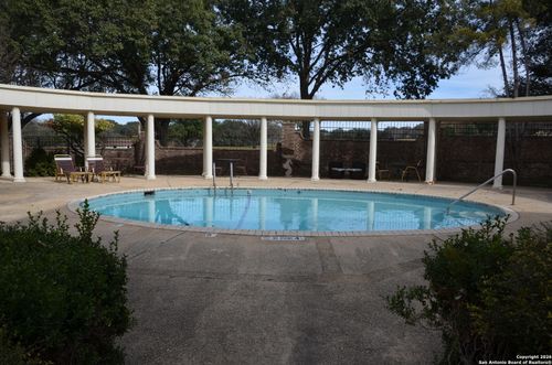 705g-1819 Babcock Rd, San Antonio, TX, 78229-4647 | Card Image