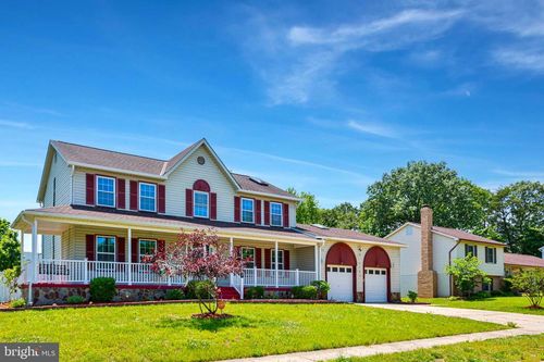 4109 Leisure Dr, TEMPLE HILLS, MD, 20748-1827 | Card Image