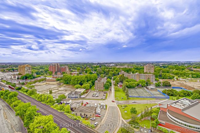 PH5 - 1 Belvedere Crt, Condo with 1 bedrooms, 2 bathrooms and 1 parking in Brampton ON | Image 33