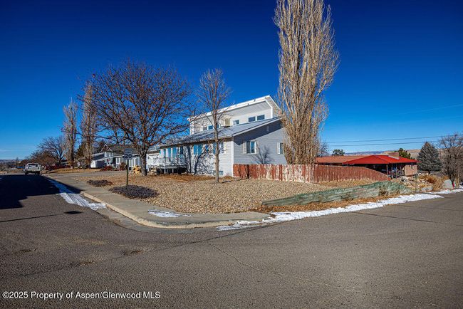 298 Middle St, House other with 5 bedrooms, 3 bathrooms and null parking in Rangely CO | Image 5