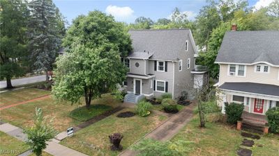 View of front facade with a front yard | Image 1