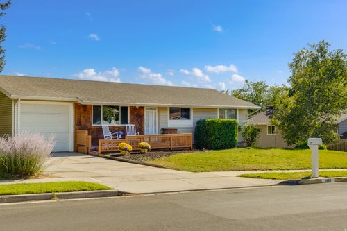 1482 E Waters Ln, Sandy, UT, 84093-2221 | Card Image