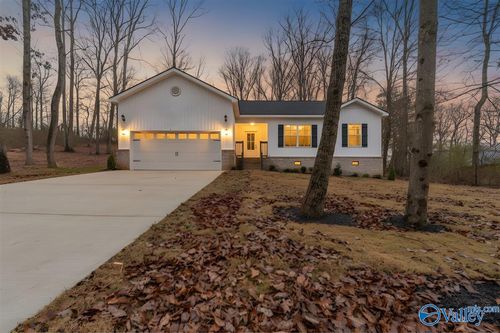 303 Chambers Rd, Arab, AL, 35016-5041 | Card Image