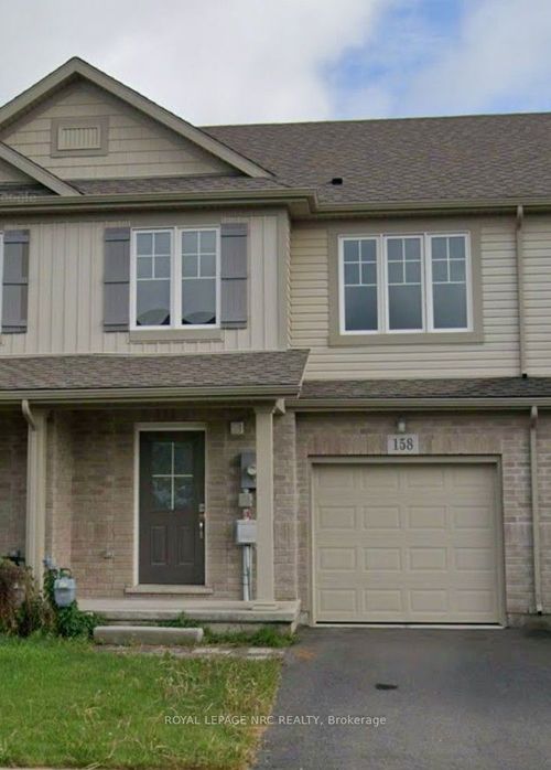 158 Monarch St, Welland, ON, L3C0G6 | Card Image