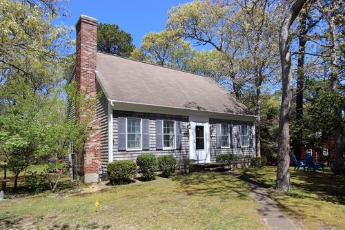 19 Featherbed Ln, Brewster, MA, 02631-2335 | Card Image