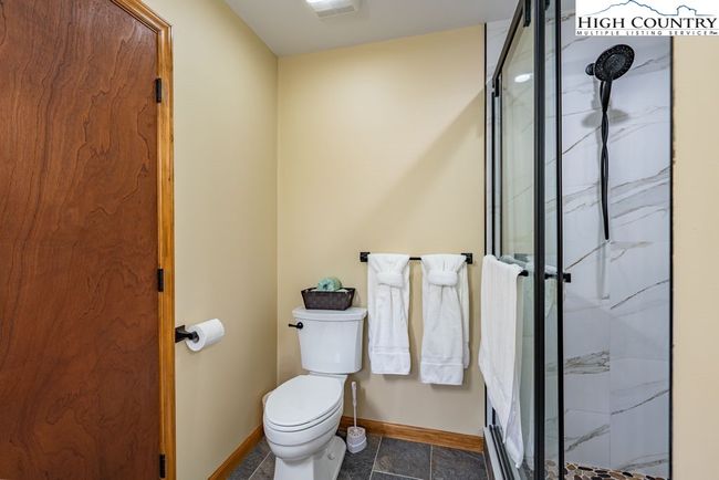103 Raven Rd, House other with 3 bedrooms, 2 bathrooms and null parking in Beech Mountain NC | Image 30