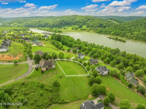 134 Pineberry East Rd, Oak Ridge, TN, 37830-3014 | Card Image