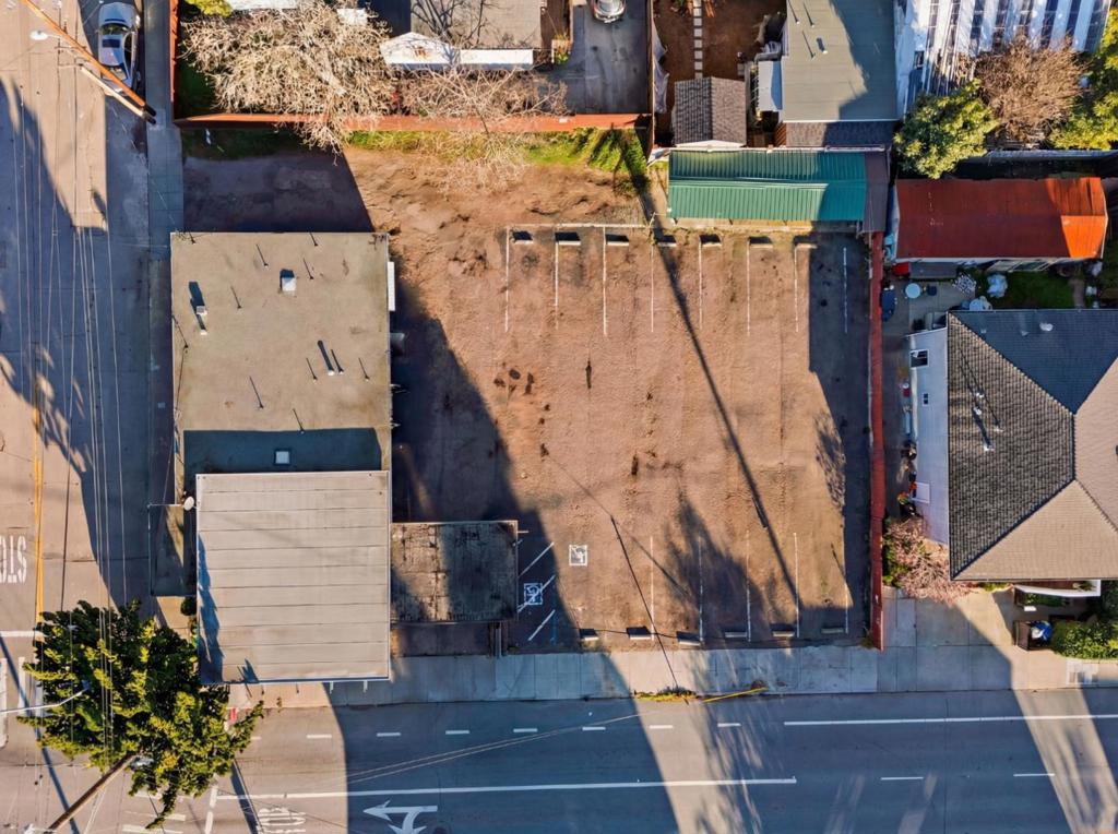Commercial Sale in Santa Cruz
