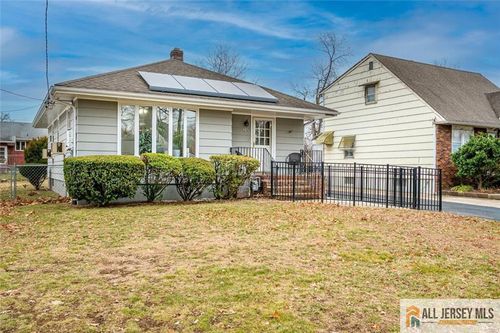 26 Goodwill Pl, Metuchen, NJ, 08840-2528 | Card Image