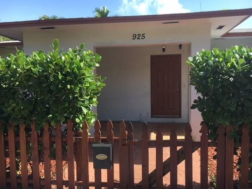 925 S 20th Ave, Hollywood, FL, 33020-6915 | Card Image