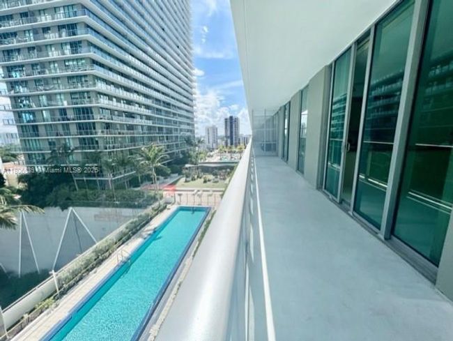 APT-1219 - 1111 Sw 1 St Ave, Condo with 2 bedrooms, 2 bathrooms and null parking in Miami FL | Image 7