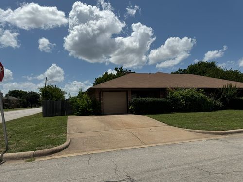 4501 Mizzenmast Ct, Fort Worth, TX, 76135-2043 | Card Image