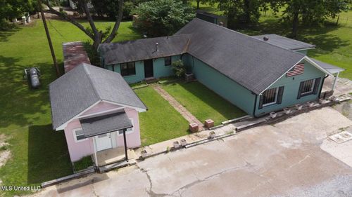 7696 Highway 4 W, Senatobia, MS, 38668-4138 | Card Image