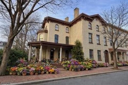 26 York St, Lambertville, NJ, 08530-2028 | Card Image