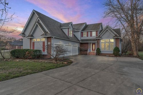 7433 Sw Falcon St, Topeka, KS, 66610-1577 | Card Image