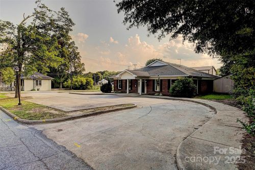 112 S Oak St, Cherryville, NC, 28021 | Card Image