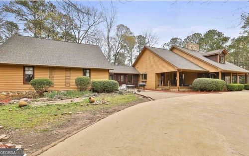 224 Riverbend Dr, Lagrange, GA, 30240-8135 | Card Image