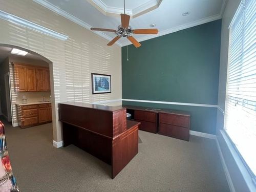 b106-2935 N Ashley St, Valdosta, GA, 31602-1777 | Card Image
