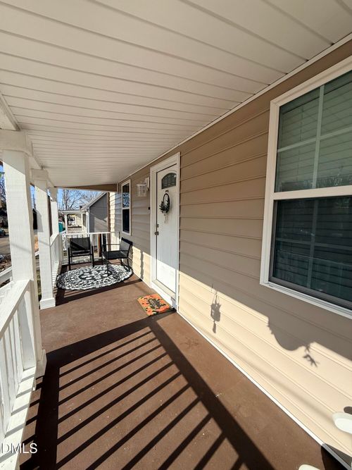 928 E Davis St, Burlington, NC, 27215-6618 | Card Image