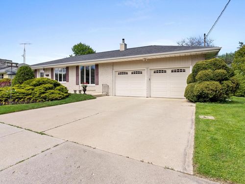 2014 Lexington Drive, Manitowoc, WI, 54220 | Card Image