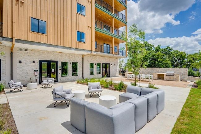 APT-203 - 4802 S Congress Ave, Condo with 1 bedrooms, 1 bathrooms and 1 parking in Austin TX | Image 6