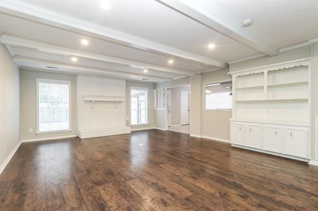 488 Stephen F Austin Dr, House other with 4 bedrooms, 3 bathrooms and 2 parking in Conroe TX | Image 4