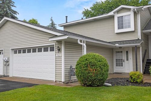 7523 15th Street Ln N, Oakdale, MN, 55128-6011 | Card Image