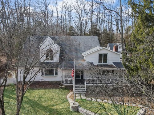 12 Lakeside Dr, Middle Island, NY, 11953-1725 | Card Image