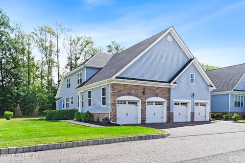 7 Remington Ct, Farmingdale, NJ, 07727-3889 | Card Image