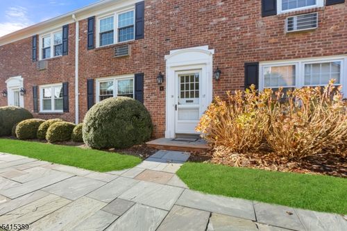 18-68 New England Ave, Summit, NJ, 07901-2179 | Card Image