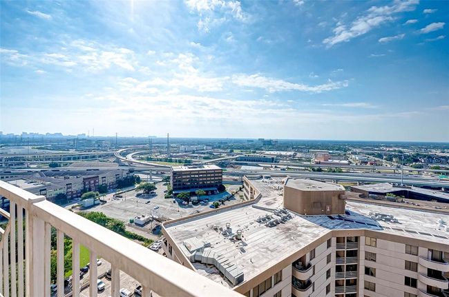 UNIT-2106 - 3505 Sage Rd, Condo with 2 bedrooms, 2 bathrooms and null parking in Houston TX | Image 22