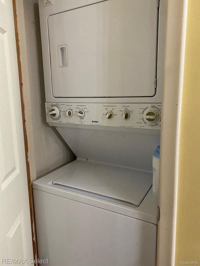 APT-1D - 3337 Field Rd, Condo with 2 bedrooms, 1 bathrooms and null parking in Clio MI | Image 16