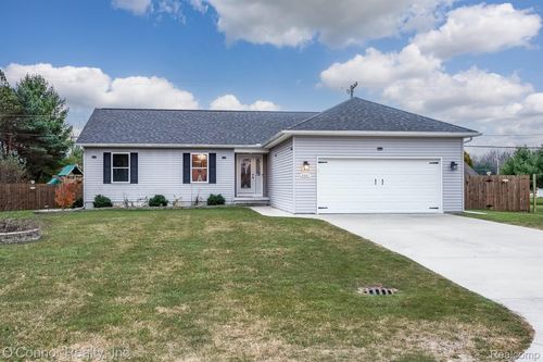 2007 Edward Ln E, Kimball, MI, 48074-1924 | Card Image