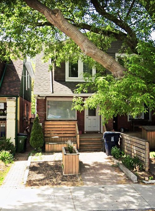 928 Broadview Avenue, East York, ON, M4K2R1 | Card Image