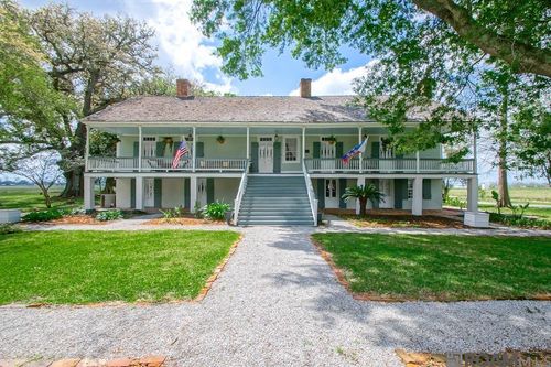 6847 False River Rd, Oscar, LA, 70762-6518 | Card Image