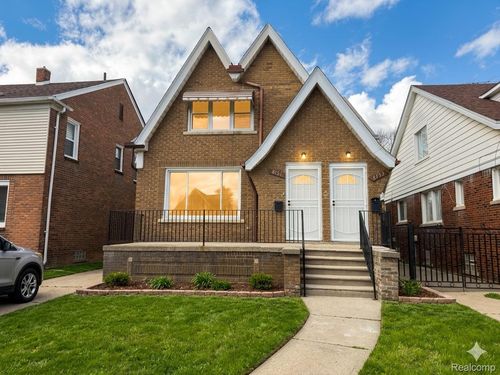 8153 Bliss St, Detroit, MI, 48234-3331 | Card Image