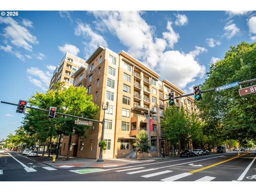 701 Columbia St, Vancouver, WA, 98660-3449 | Card Image