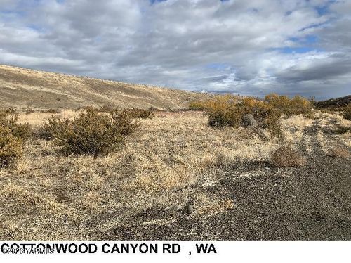 T2 Snowy Owl Ln, Yakima, WA, 98908 | Card Image