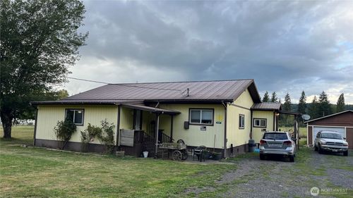 563 Shanklin Rd, Onalaska, WA, 98570-9439 | Card Image